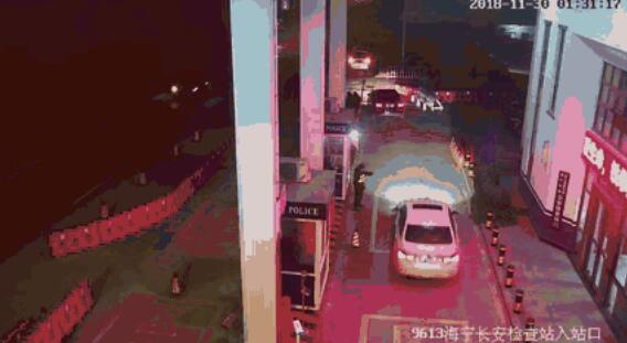 凌晨4點(diǎn)睡在路口、不顧孕妻強(qiáng)行闖卡、二進(jìn)宮…